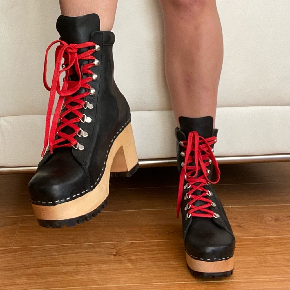 Black Boot